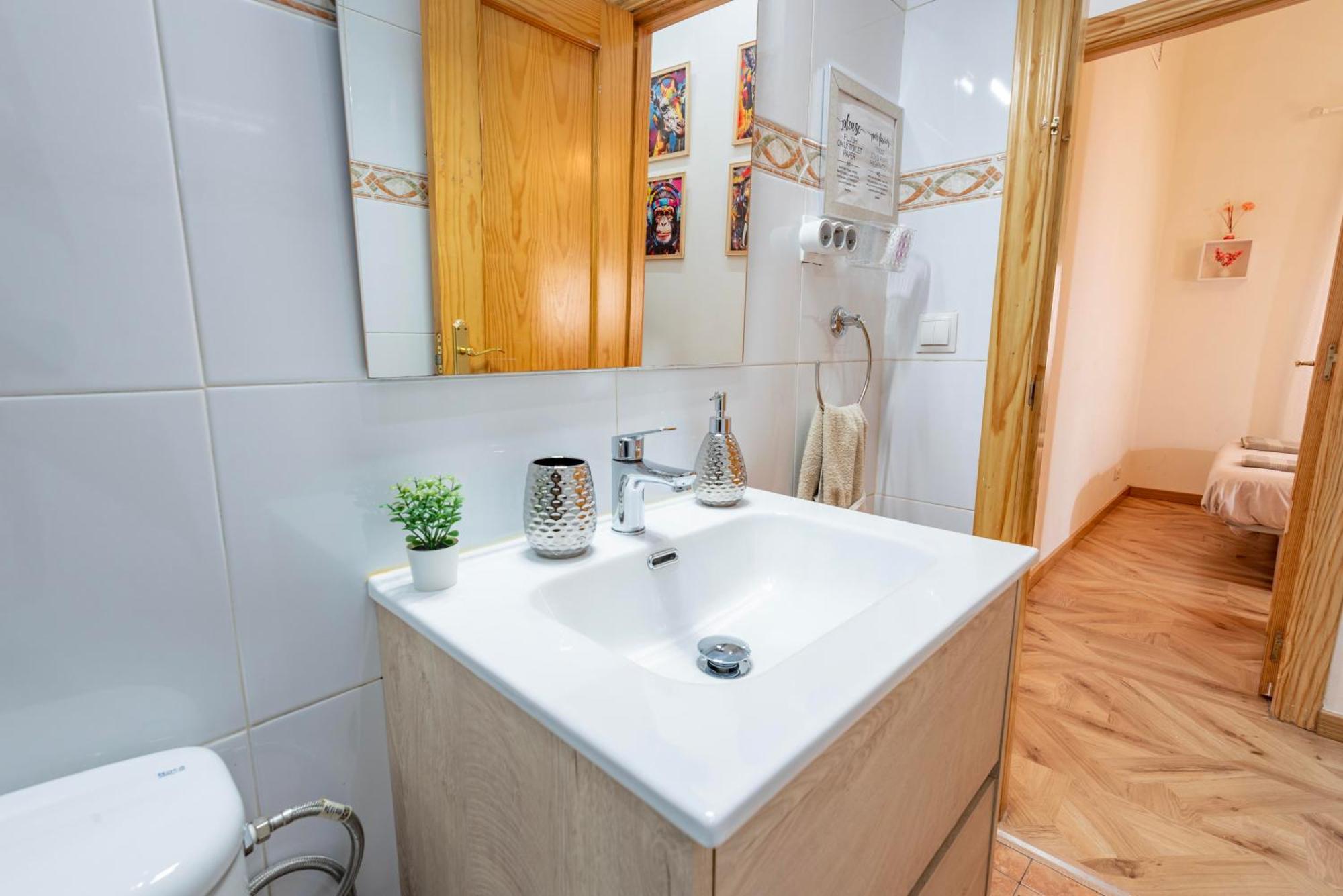 El Chaflan De Vallecas Madrid Exterior photo